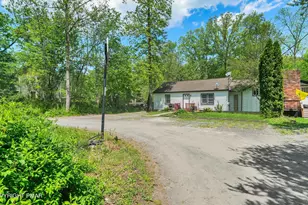 1466 Pocono Ln, Bartonsville, PA 18321 - Photo 5