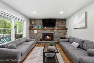 310 Estate Dr, East Stroudsburg, PA 18302 - Photo 9