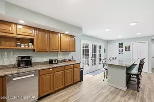 310 Estate Dr, East Stroudsburg, PA 18302 - Photo 17