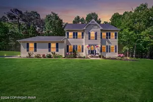 915 Mundy Ln, Effort, PA 18330 - Photo 1