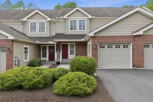 11 Oak Leaf Ln, East Stroudsburg, PA 18301 - Photo 3
