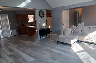 1147 Hunters Woods Dr, East Stroudsburg, PA 18301 - Photo 7