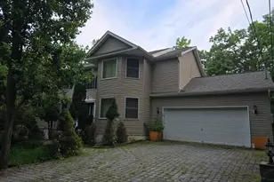 519 Norman Ct, East Stroudsburg, PA 18302 - Photo 1