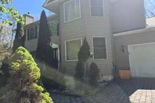 519 Norman Ct, East Stroudsburg, PA 18302 - Photo 1