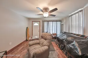 230 Carbon St, Lehighton, PA 18235 - Photo 7