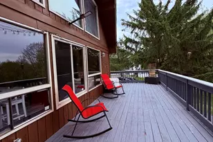 210 Stag Ct, Bushkill, PA 18324 - Photo 1