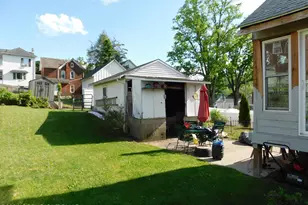 32 Messinger St, Bangor, PA 18013 - Photo 3
