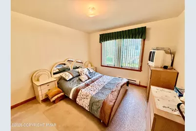  123 Wallenpaupack Drive, Greentown, PA 18426 - Photo 13