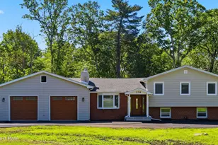236 Lloyds Ln, Stroudsburg, PA 18360 - Photo 1