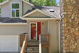 5087 Yukon Dr, East Stroudsburg, PA 18302 - Photo 3