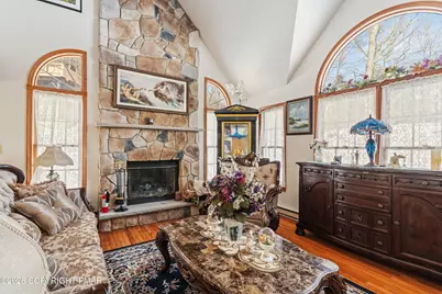  236 Dorchester Drive, Bushkill, PA 18324 - Photo 5