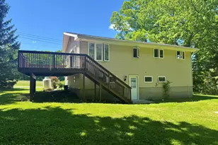 333 Shine Hill Rd, Henryville, PA 18332 - Photo 3