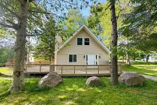838 Country Pl Dr, Tobyhanna, PA 18466 - Photo 1