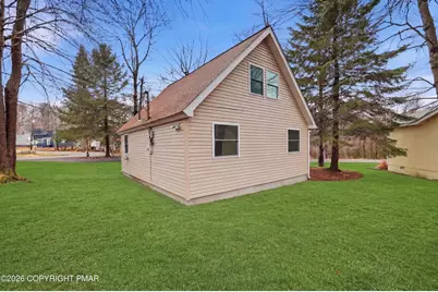  838 Country Place Drive, Tobyhanna, PA 18466 - Photo 5