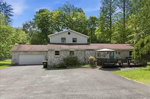 1127 Mattioli Rd, Bartonsville, PA 18321 - Photo 3
