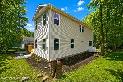  8585 Periwinkle Drive, Tobyhanna, PA 18466 - Photo 37