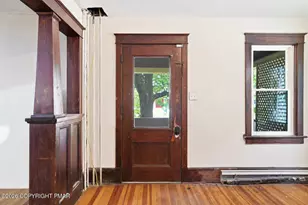 97 E Broad St, East Stroudsburg, PA 18301 - Photo 9
