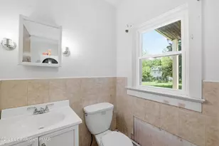 97 E Broad St, East Stroudsburg, PA 18301 - Photo 17
