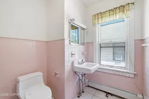 97 E Broad St, East Stroudsburg, PA 18301 - Photo 23