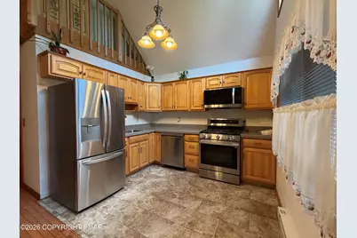  197 Hummingbird Trail, Bushkill, PA 18324 - Photo 11