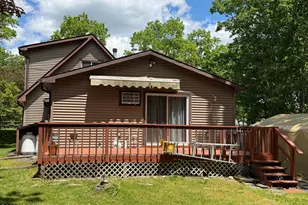 197 Hummingbird Trl, Bushkill, PA 18324 - Photo 5