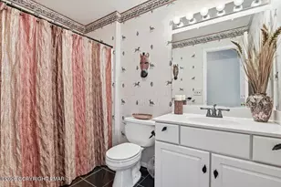 240 Oxford Cir, Stroudsburg, PA 18360 - Photo 49