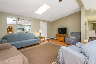2338 Mountain Laurel Dr, Effort, PA 18330 - Photo 7
