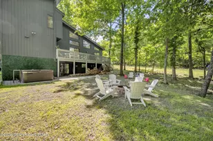 2044 Candlewood Dr, East Stroudsburg, PA 18301 - Photo 7