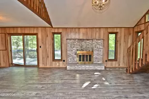148 Manchester Dr, Bushkill, PA 18324 - Photo 5