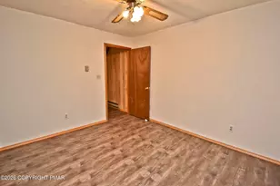 148 Manchester Dr, Bushkill, PA 18324 - Photo 13
