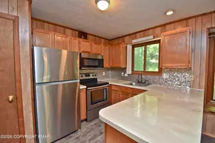 148 Manchester Dr, Bushkill, PA 18324 - Photo 11