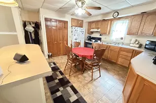 129 E Ridge St, Coaldale, PA 18218 - Photo 11