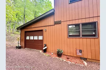  15 Chalet Court, Lake Harmony, PA 18624 - Photo 3
