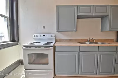  28 S Main Street, Bangor, PA 18013 - Photo 3