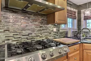 110 Mackenzie Ln, Bartonsville, PA 18321 - Photo 13