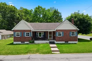 6409 4th Ave, Bangor, PA 18013 - Photo 1