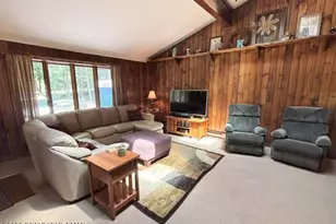 10 Tamarack Dr, Gouldsboro, PA 18424 - Photo 9