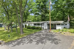 309 Harry Ln, Stroudsburg, PA 18360 - Photo 7