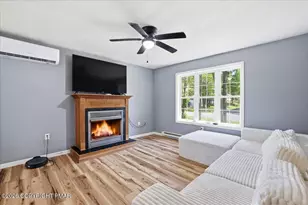 9807 Deerwood Dr, Tobyhanna, PA 18466 - Photo 13