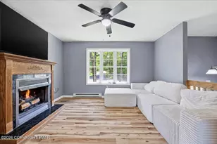 9807 Deerwood Dr, Tobyhanna, PA 18466 - Photo 11