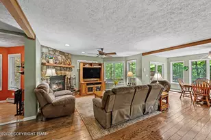6102 Lakeview Dr, Pocono Pines, PA 18350 - Photo 7
