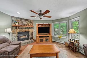 6102 Lakeview Dr, Pocono Pines, PA 18350 - Photo 15