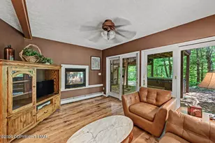 6102 Lakeview Dr, Pocono Pines, PA 18350 - Photo 39