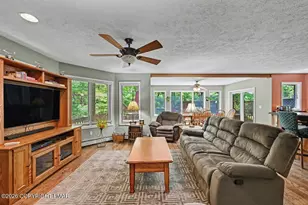 6102 Lakeview Dr, Pocono Pines, PA 18350 - Photo 9