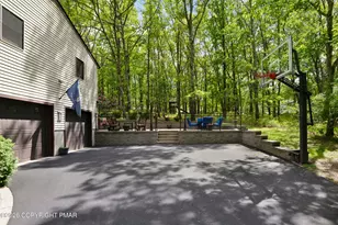 1430 N Rocky Mountain Dr, Effort, PA 18330 - Photo 31