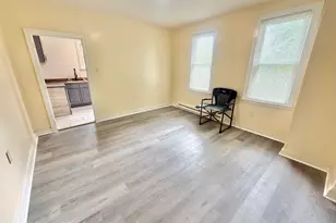 309-311 E E Ridge St, Lansford, PA 18232 - Photo 9