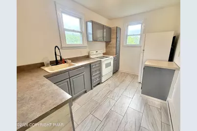  309-311 E E Ridge Street, Lansford, PA 18232 - Photo 11