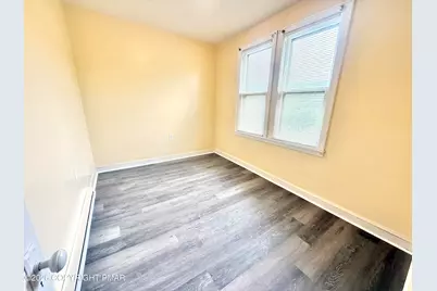  309-311 E E Ridge Street, Lansford, PA 18232 - Photo 15
