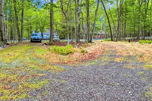 19 Livingston Ln, Gouldsboro, PA 18424 - Photo 3