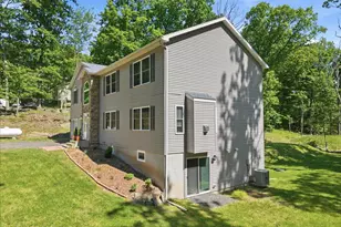 631 Sunglo Ln, Henryville, PA 18332 - Photo 85